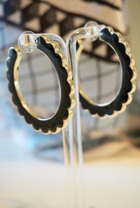 Sabrina Scalloped Hoops