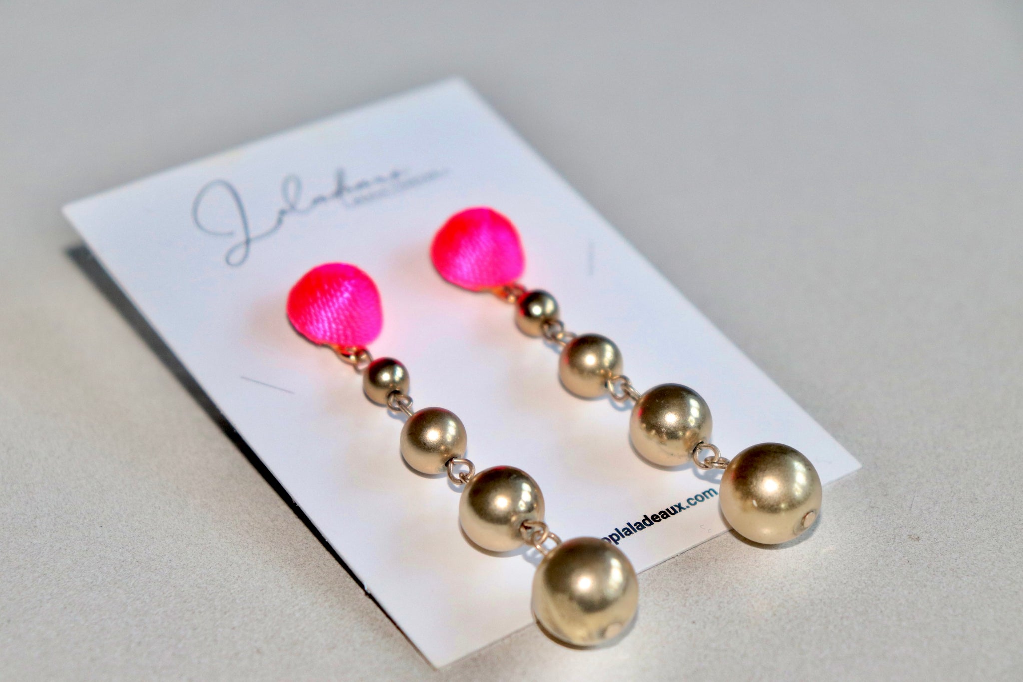 Meko Graduated Ball Drop Earrings